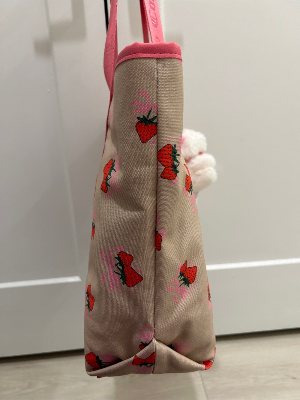 Juicy Couture Exclusive (NWT) Strawberry Festival Tote Bag - Picture 4 of 14